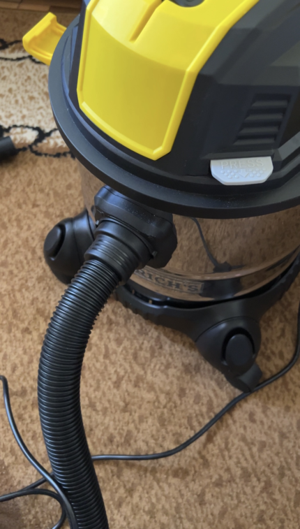 L’aspirateur Heinrich's Germany Eau et Poussière Avec la fonctionne de Souffleur 2000 et 20l